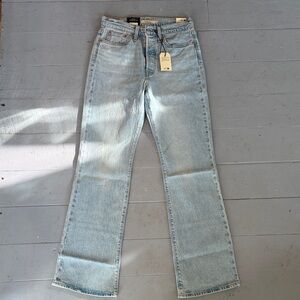 Classic Light Blue Women's Jeans